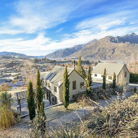Lindmore Retreat & Spa - Luxury Family Home - Куийнстаун Екстериор снимка
